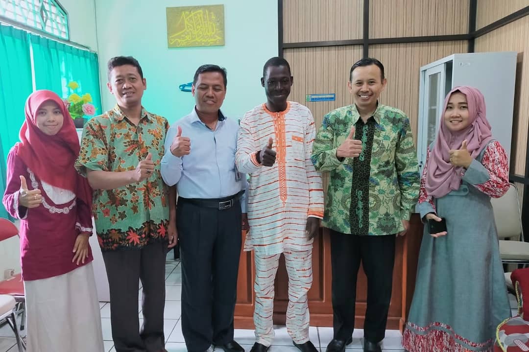 Jurusan Kimia Hadirkan Dosen Tamu dari Burkina Faso dalam Forum Diskusi Dosen