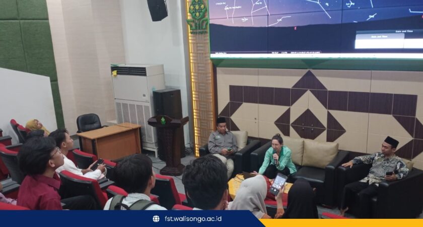 Jurusan Fisika FST Gelar International Guest Lecture on Astrophysics