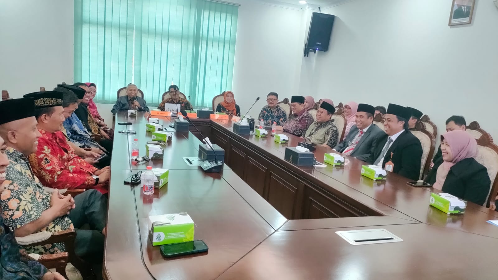 Visitasi Asesmen Lapangan LAMSAMA untuk Prodi Fisika dan Kimia UIN Walisongo Berlangsung Sukses