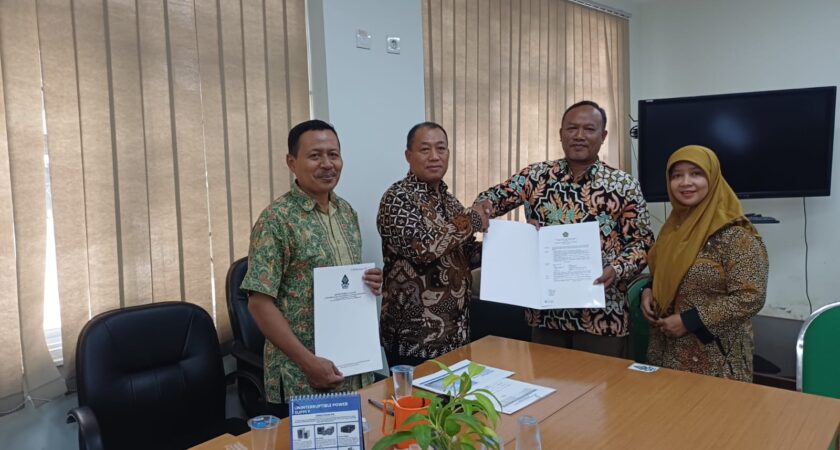 PENYERAHAN SK PENYESUIAN NOMENKLATUR JABATAN PELAKSANA