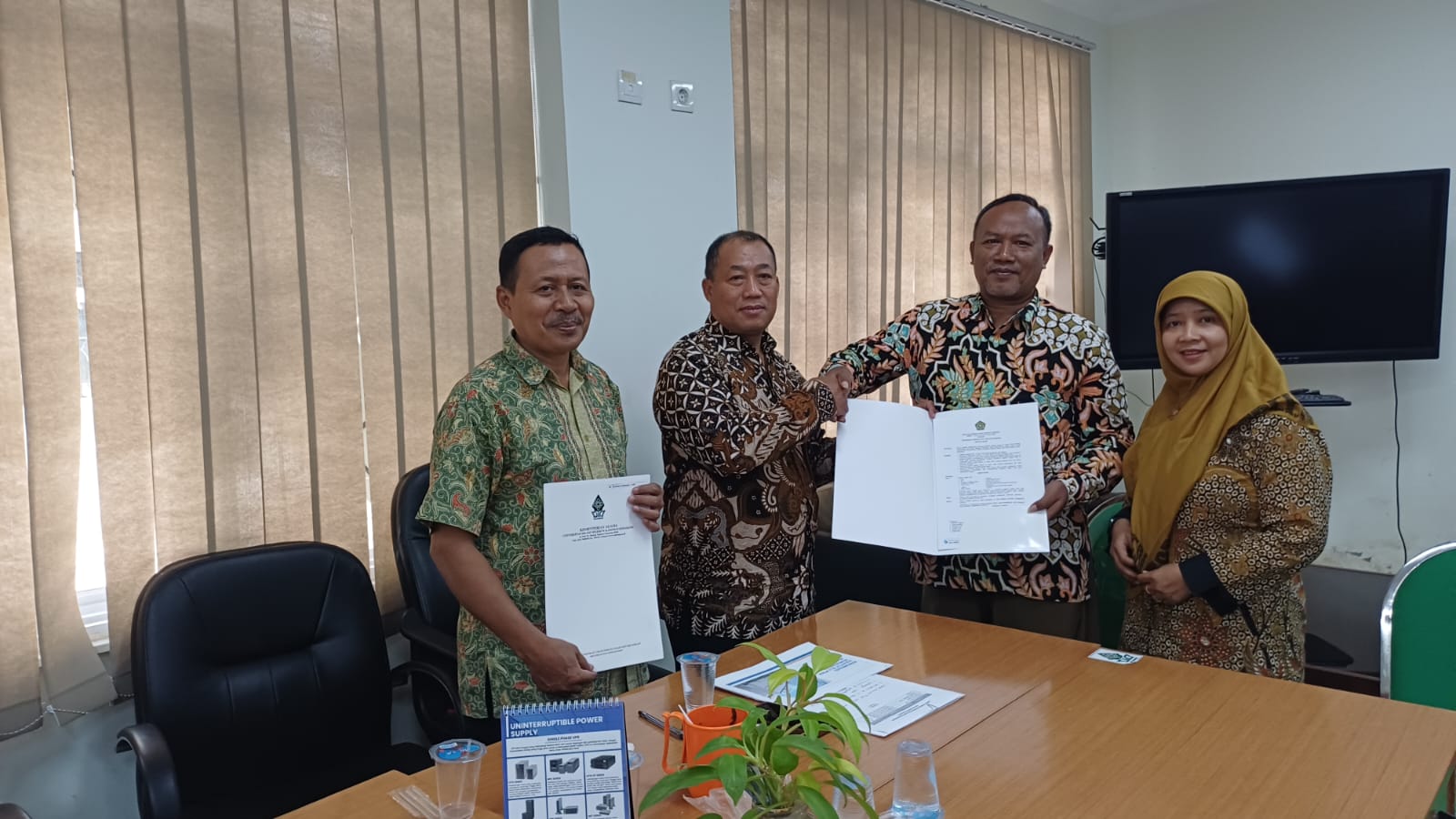 PENYERAHAN SK PENYESUIAN NOMENKLATUR JABATAN PELAKSANA